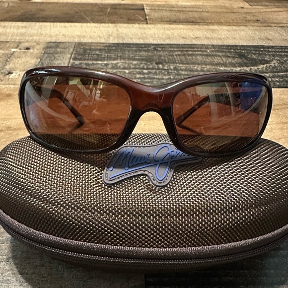 Maui Jim ‘Lagoon’ Polarized Sunglasses - Picture 4 of 9